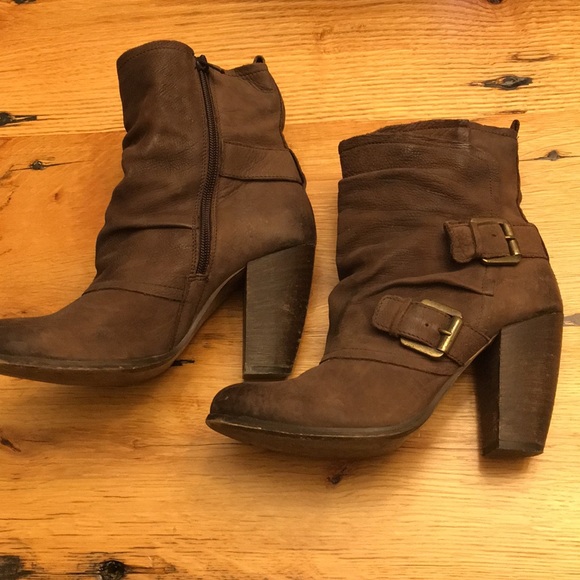💯 Leather Boutique 9 Booties, size 8 - Picture 2 of 4